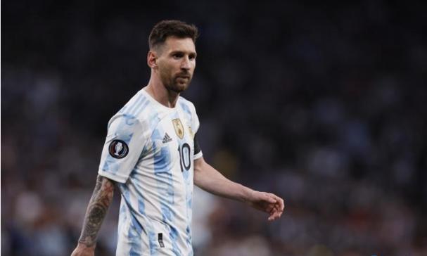 一部手机当“店主”&#32;带娃就业两不误